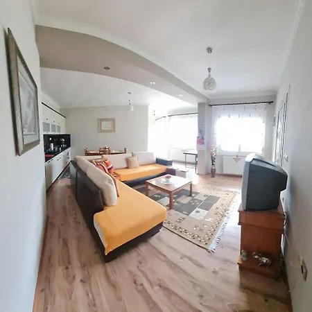 Holiday home Your Away From Home! Gjirokaster